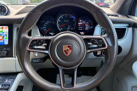 Porsche Macan TURBO PDK - HUGE SPEC - PAN ROOF - BOSE - CARPLAY 8