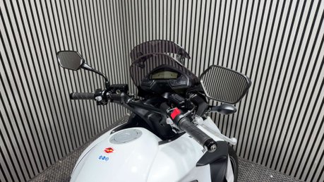Honda VFR 2011 ONLY 22K NEW MOT SERVICED TOP BOX TOURER 800CC 33