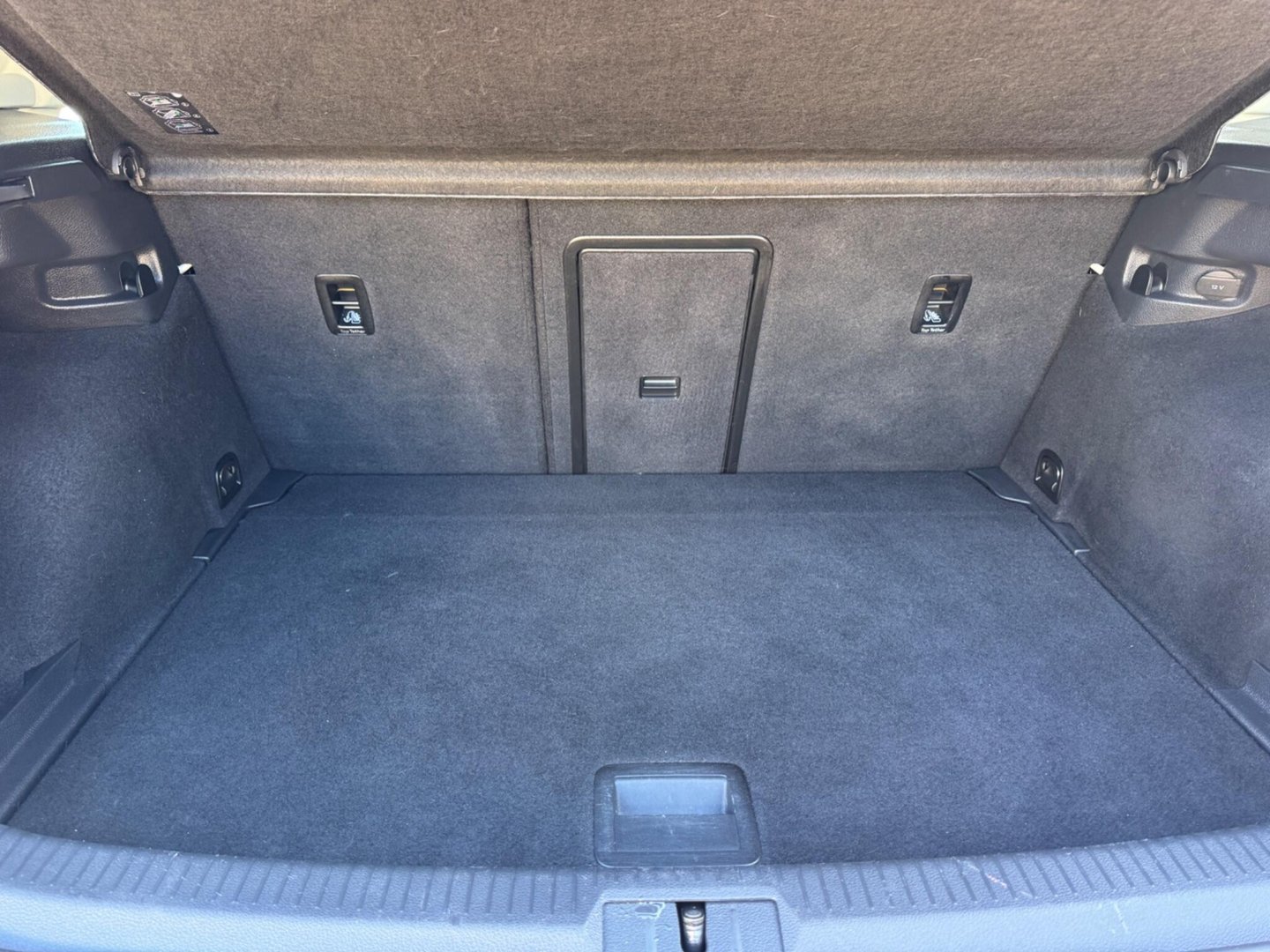 2014 Volkswagen Golf — image 37