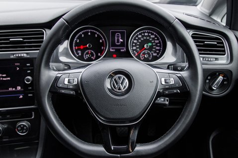 Volkswagen Golf MATCH TSI EVO DSG 14