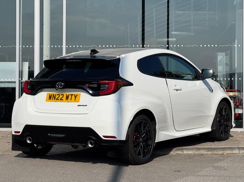 Toyota Yaris GR-Y CIRCUIT 7