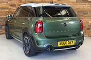 Mini Countryman 2.0 Cooper SD SUV 5dr Diesel Auto Euro 6 (143 ps) 4