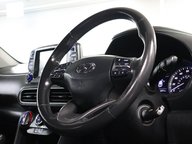 Hyundai KONA SE 12