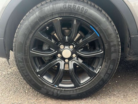 Land Rover Range Rover Evoque 2.2 SD4 Pure Tech Auto 4WD Euro 5 (s/s) 5dr 39