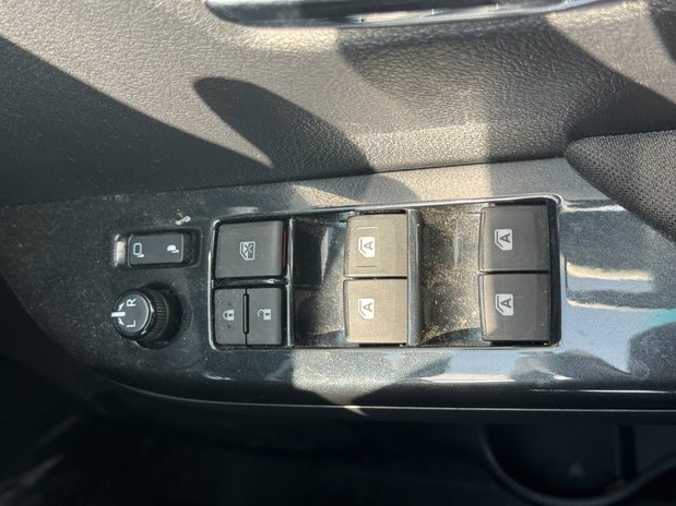 Toyota Hilux Invincible | Auto | 2.4 LT | Double Cab | Camera | Sensors | EURO 6 23