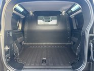 Land Rover Defender 90 D250 Hard Top SE MHEV 11