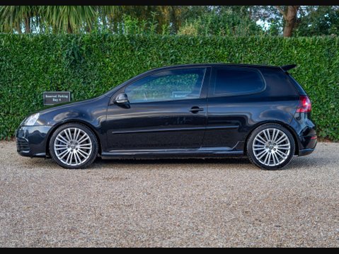 Volkswagen Golf 3.2 Golf R32 Semi-Auto 4WD 3dr 8