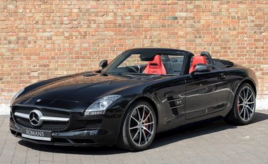 Mercedes-Benz SLS AMG Roadster 6