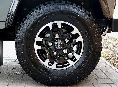 Land Rover 90 Adventure 29