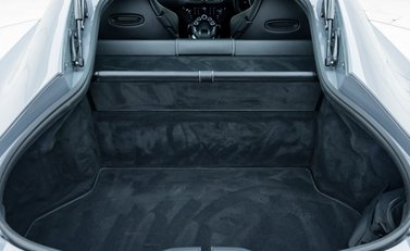 Aston Martin Vantage 34