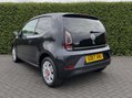 Volkswagen Up 1.0 Up by Beats 3dr 4