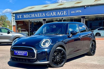 Mini Hatch 1.5 Cooper Exclusive 5dr