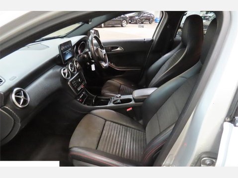 Mercedes-Benz A Class 1.5 A180d AMG Line 7G-DCT Euro 6 (s/s) 5dr 3