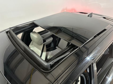 Land Rover Range Rover Velar R-DYNAMIC SE 11