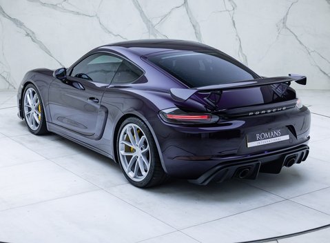Porsche Cayman GT4 (718) 9