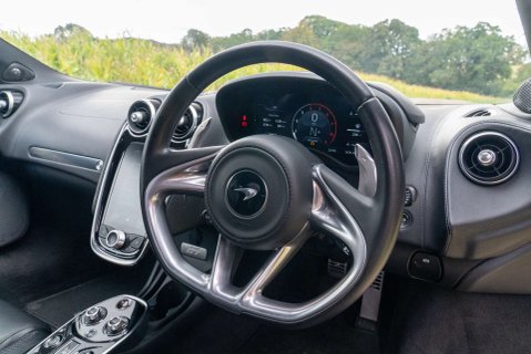 McLaren GT 4.0T V8 Coupe 2dr Petrol SSG Euro 6 (s/s) (620 ps) 14