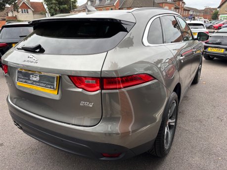 Jaguar F-Pace 2.0 D180 Portfolio SUV 5dr Diesel Auto AWD Euro 6 (s/s) (180 ps) 17
