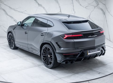 Lamborghini Urus SE 12