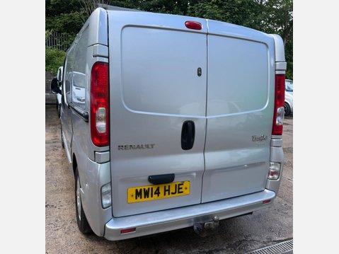Renault Trafic 2.0 dCi SL27 Sport Panel Van 3dr Diesel Manual L1 H1 (198 g/km, 115 bhp) 37