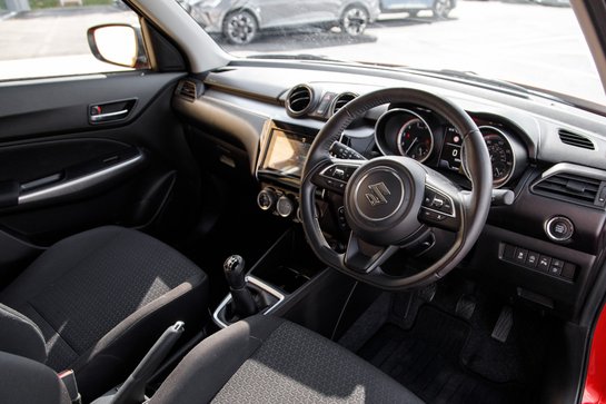 Suzuki Swift SZ5 DUALJET MHEV