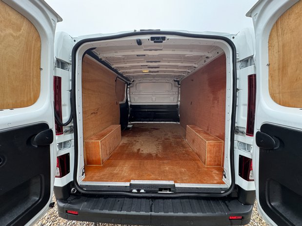 Renault Trafic LWB L2H1 Low Roof Advance L130 Air Con Sensors EURO 6 9