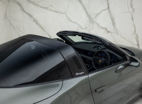 Porsche 911 Targa 4S (992) 53