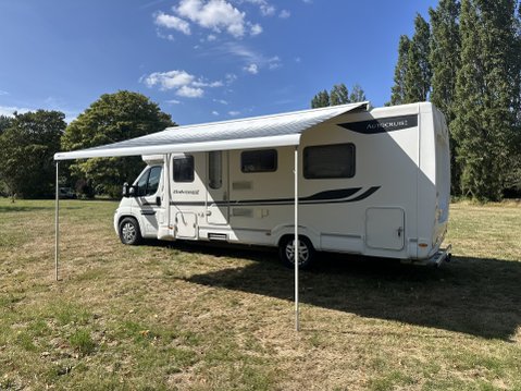 Peugeot Boxer AUTOCRUISE OAKMONT 4 BERTH 3.0 LOW PROFILE ISLAND BED 29