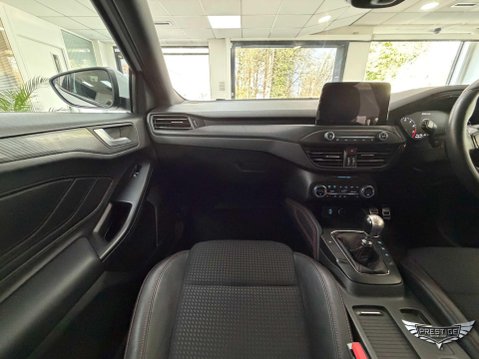 Ford Focus 1.5T EcoBoost ST-Line X Euro 6 (s/s) 5dr 47