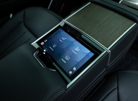 Land Rover Range Rover P460e Autobiography LWB 17