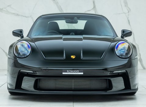 Porsche 911 GT3 Touring (992) 8