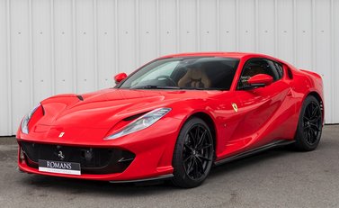 Ferrari 812 Superfast 6