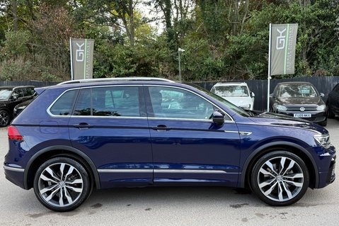 Volkswagen Tiguan R LINE TSI BMT 4MOTION DSG -RARE LEATHER INTERIOR -CAMERA -APPLE CARPLAY  6