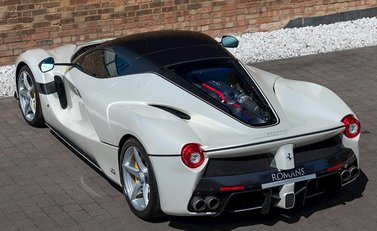 Ferrari LaFerrari Aperta 12