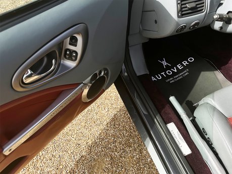 Aston Martin Vanquish V12 S 67