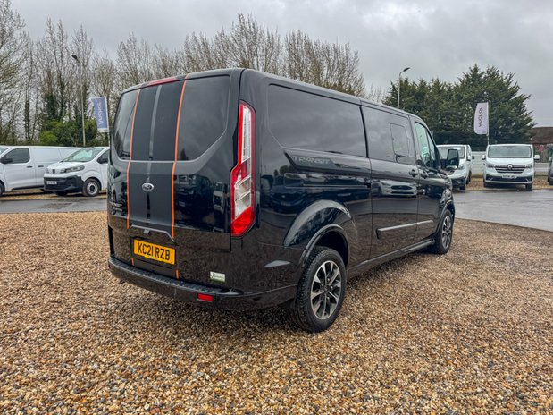 Ford Transit Custom Crew Cab LWB L2H1 Sport 320 Air Con Alloys SELECT 7