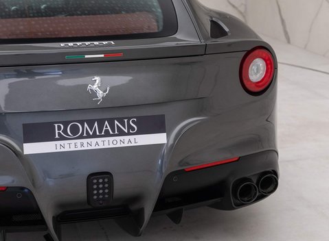 Ferrari F12 Berlinetta 23