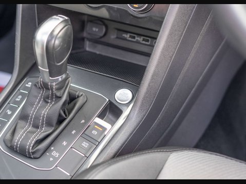 Volkswagen Tiguan 1.5 Tiguan R-Line TSi Evo Semi-Auto 5dr 19