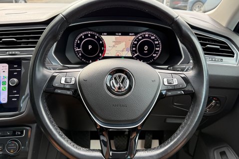 Volkswagen Tiguan SEL TSI BMT 4MOTION DSG - PANROOF - CARPLAY - FULL SERVICE HISTORY 16