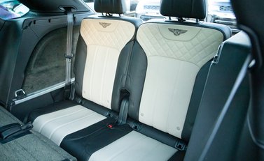 Bentley Bentayga V8 17