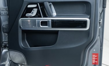 Mercedes-Benz G Class AMG G 63 22