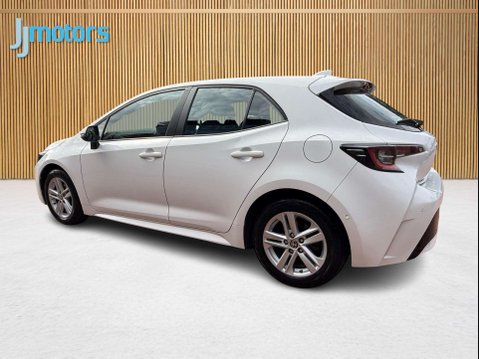 Toyota Corolla 1.8 VVT-h GPF Icon Tech Hatchback 5dr Petrol Hybrid CVT Euro 6 (s/s) (122 p 17