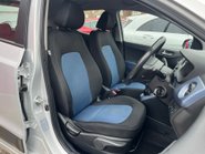 Hyundai i10 1.2 PREMIUM 3