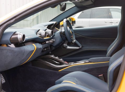 Ferrari 812 Superfast 15