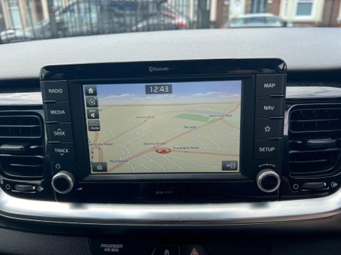Kia Stonic 1.0 T-GDi 3 Euro 6 (s/s) 5dr 33
