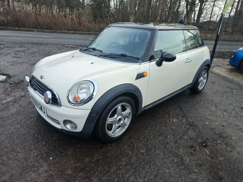 Mini Hatch COOPER 4