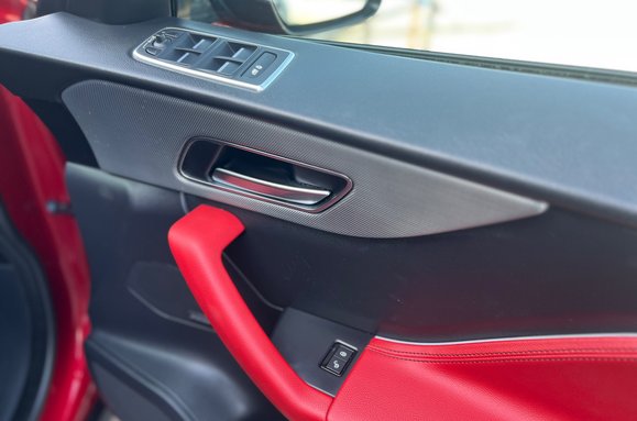 Jaguar F-Pace 3.0 V6 D300S AWD AUTO 29