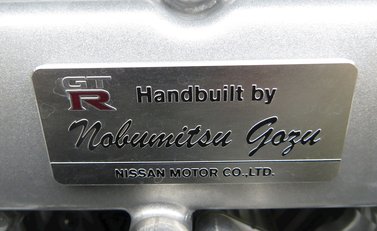 Nissan GT-R Premium Edition 16