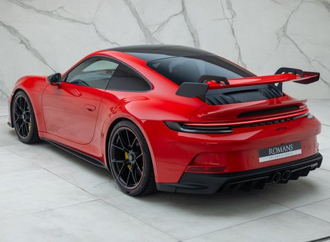 Porsche 911 GT3 (992) 12