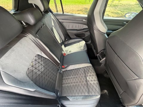 Volkswagen Golf R-LINE ETSI DSG 32