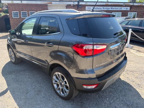 Ford Ecosport TITANIUM 12
